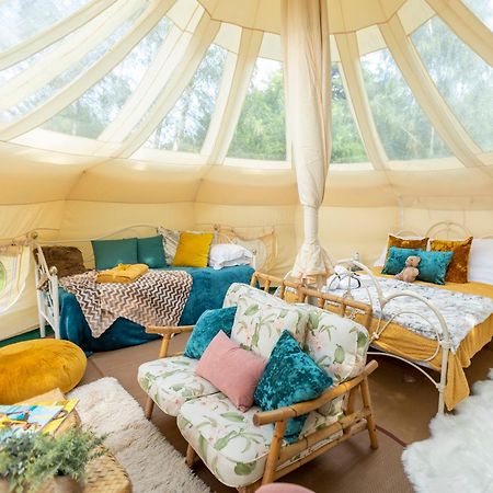 Stargazer Glamping Uk Andromeda 6 People Hotell Ross-on-Wye Exteriör bild
